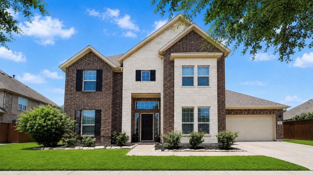 12119 Sandstone Circle, Mont Belvieu, TX 77535
