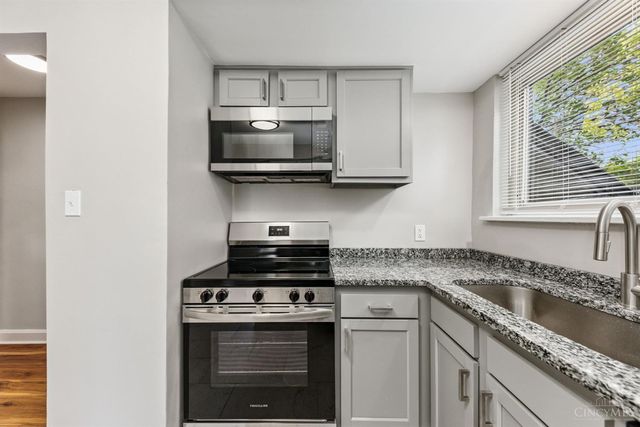 7247 Reading Road, Cincinnati, OH 45237