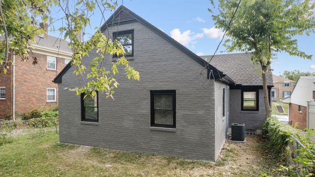 7247 Reading Road, Cincinnati, OH 45237