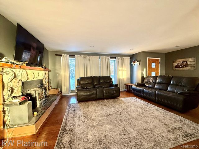 75205 Memphis Ridge Rd Road, Richmond Township, MI 48062