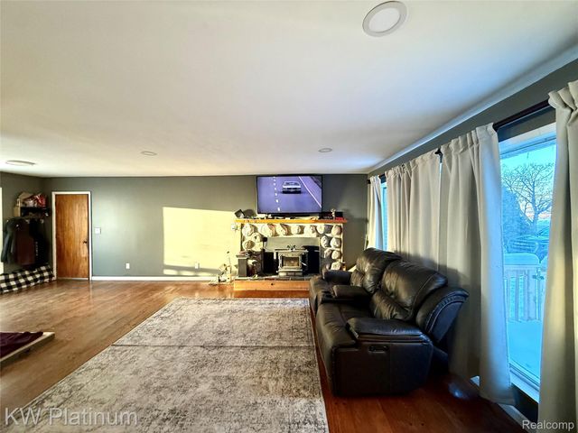 75205 Memphis Ridge Rd Road, Richmond Township, MI 48062