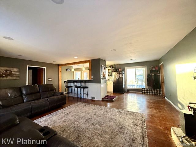 75205 Memphis Ridge Rd Road, Richmond Township, MI 48062