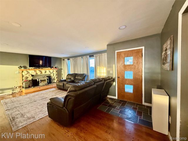 75205 Memphis Ridge Rd Road, Richmond Township, MI 48062