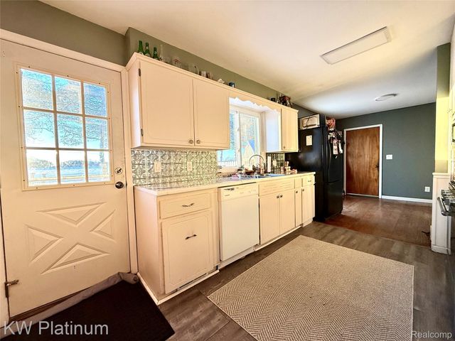 75205 Memphis Ridge Rd Road, Richmond Township, MI 48062