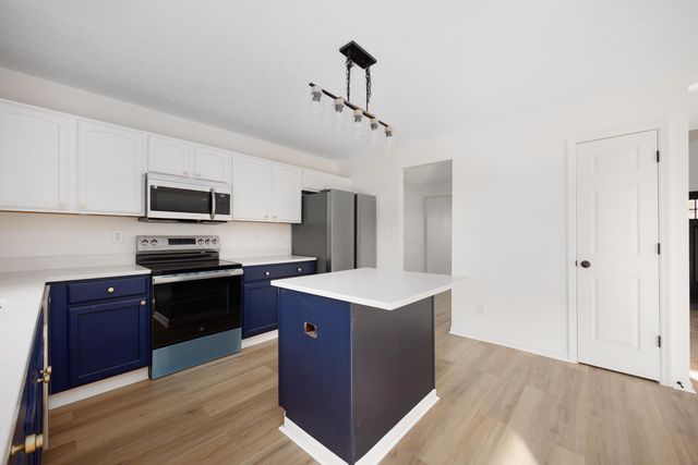 675 Preston Trails Drive, Pickerington, OH 43147