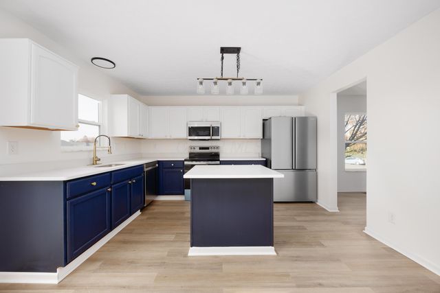 675 Preston Trails Drive, Pickerington, OH 43147