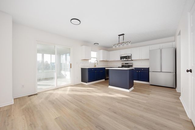 675 Preston Trails Drive, Pickerington, OH 43147