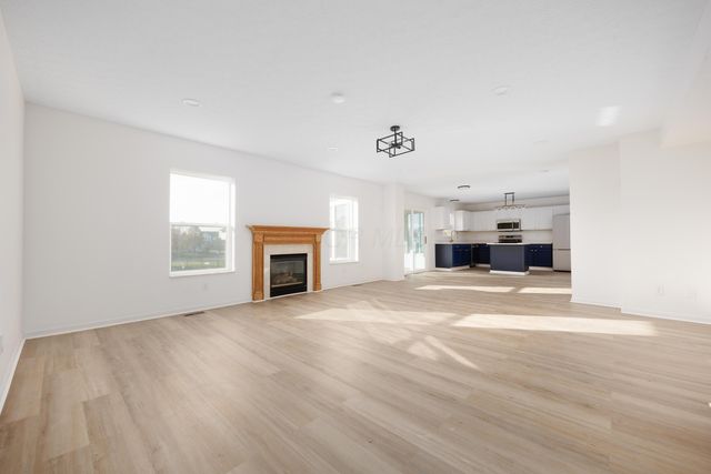 675 Preston Trails Drive, Pickerington, OH 43147