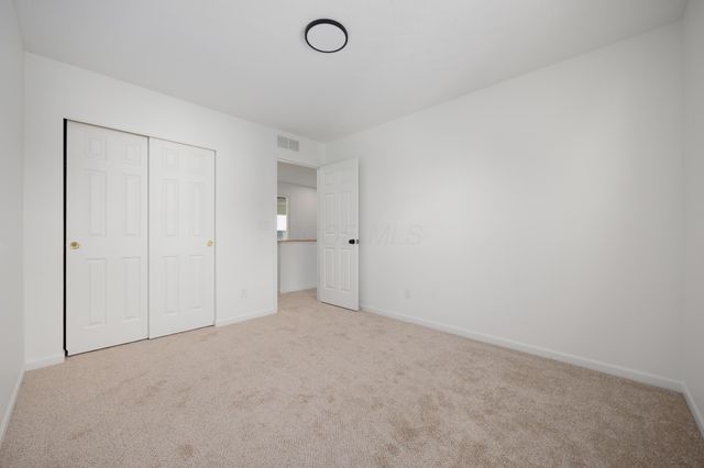 675 Preston Trails Drive, Pickerington, OH 43147