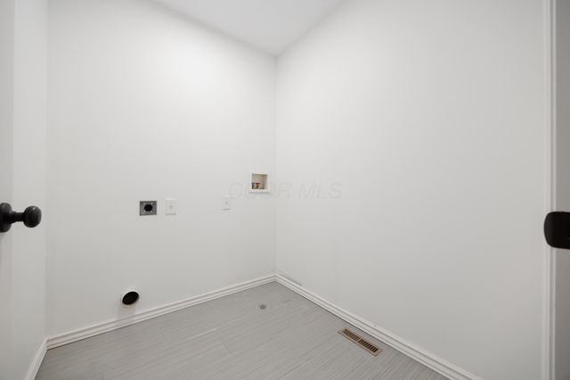 675 Preston Trails Drive, Pickerington, OH 43147