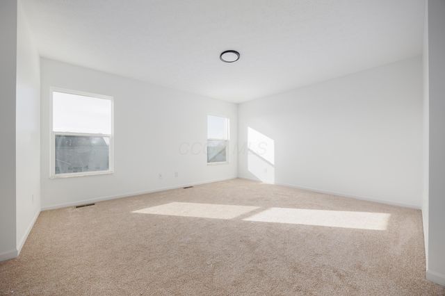 675 Preston Trails Drive, Pickerington, OH 43147