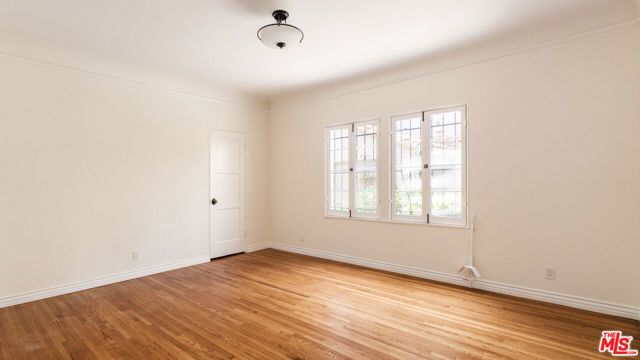 1063 S Genesee Avenue, Los Angeles, CA 90019