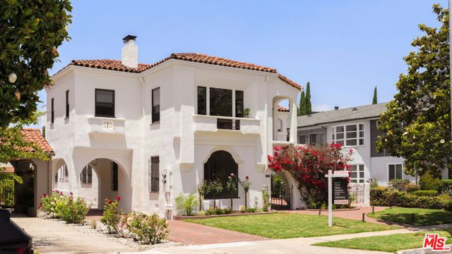 1063 S Genesee Avenue, Los Angeles, CA 90019