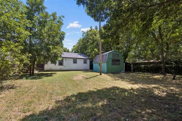 113 W Avenue E, Garland, TX 75040