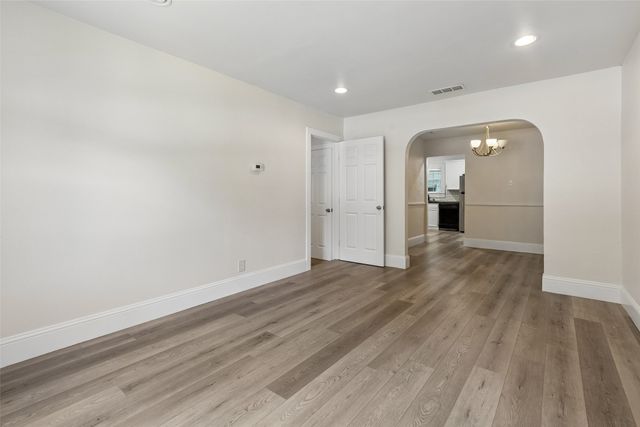 113 W Avenue E, Garland, TX 75040