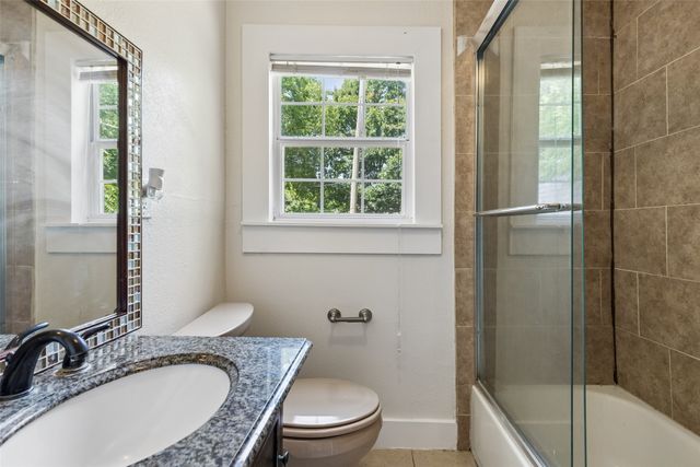 113 W Avenue E, Garland, TX 75040