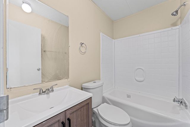 3911 County Road 183 C, Alvin, TX 77511