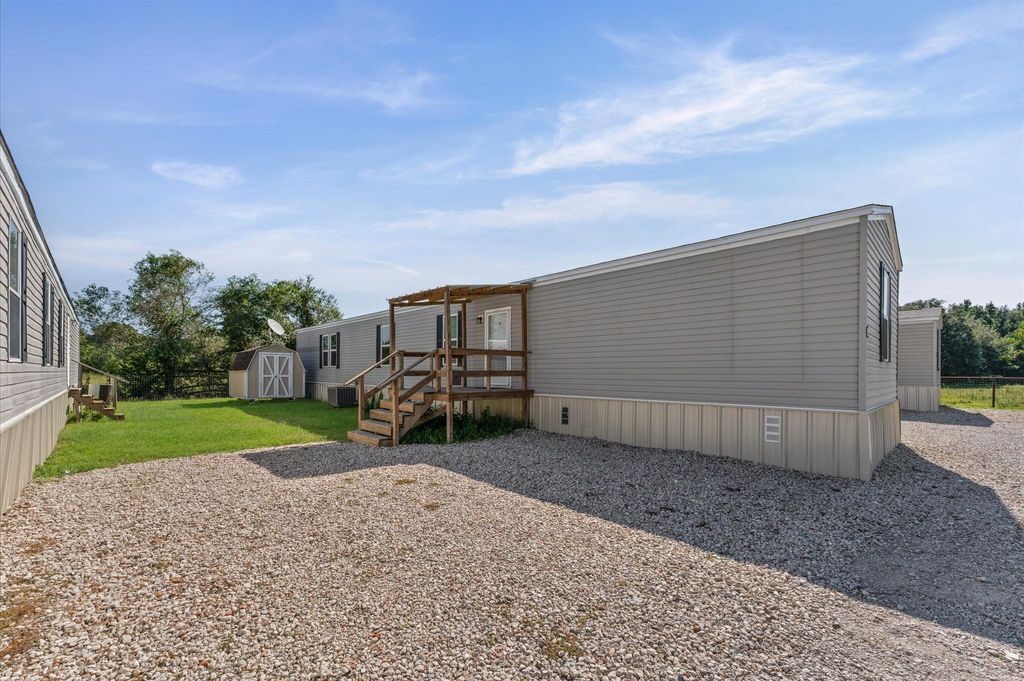 3911 County Road 183 C, Alvin, TX 77511