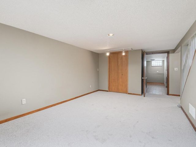 6400 Clinton Avenue, Richfield, MN 55423