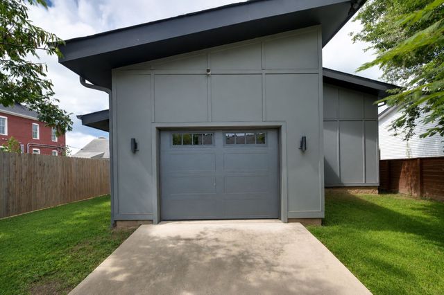 1606 10th Ave, N, Nashville, TN 37208