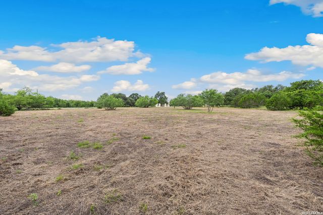 128 RIO GRANDE DR, Blanco, TX 78606