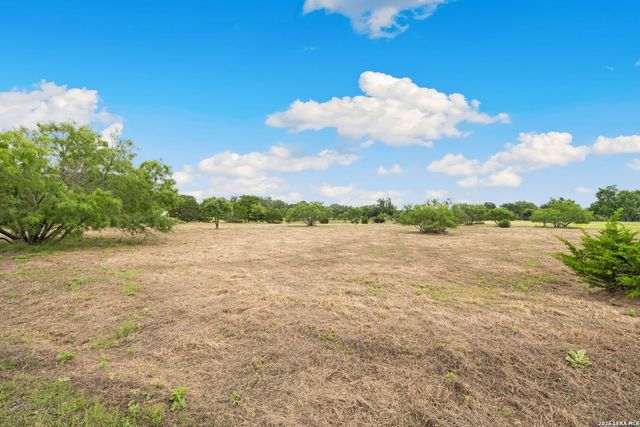 128 RIO GRANDE DR, Blanco, TX 78606