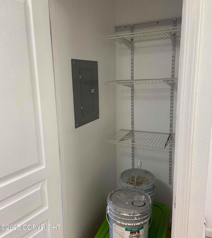 203 N Hoyt Street, Anchorage, AK 99508