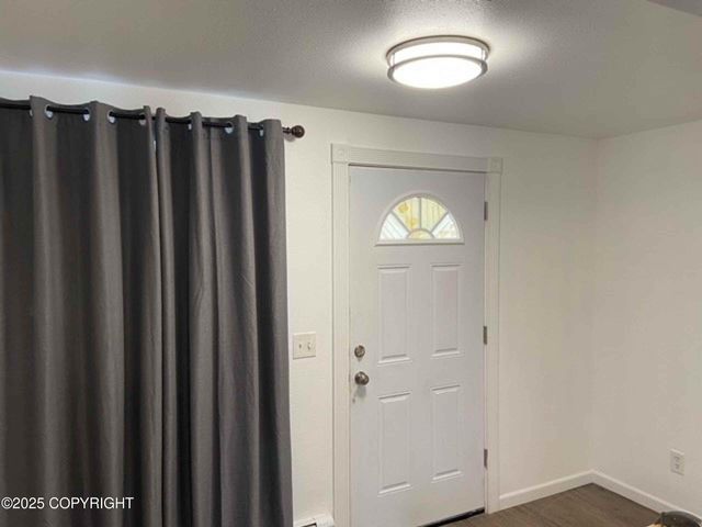 203 N Hoyt Street, Anchorage, AK 99508