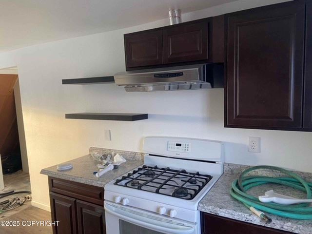 203 N Hoyt Street, Anchorage, AK 99508