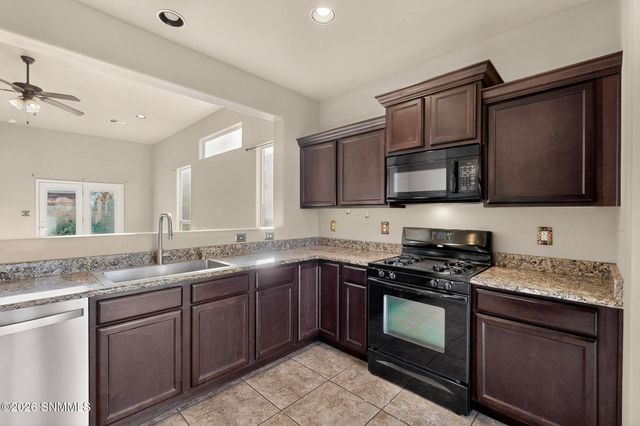 7512 Vista De Oeste Place, Las Cruces, NM 88012