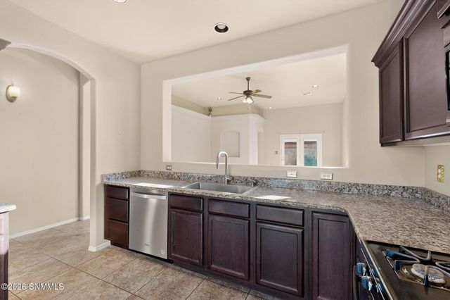 7512 Vista De Oeste Place, Las Cruces, NM 88012