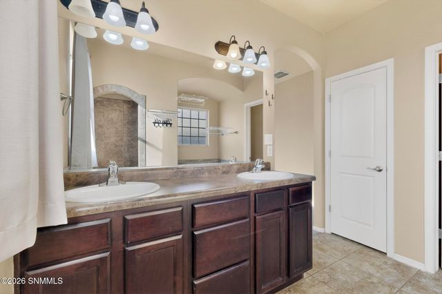 7512 Vista De Oeste Place, Las Cruces, NM 88012