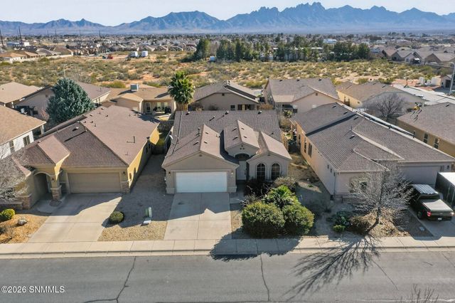 7512 Vista De Oeste Place, Las Cruces, NM 88012