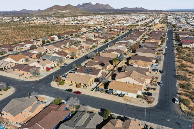 7512 Vista De Oeste Place, Las Cruces, NM 88012