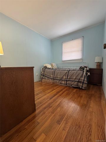 164 N Pine Street, Massapequa, NY 11758