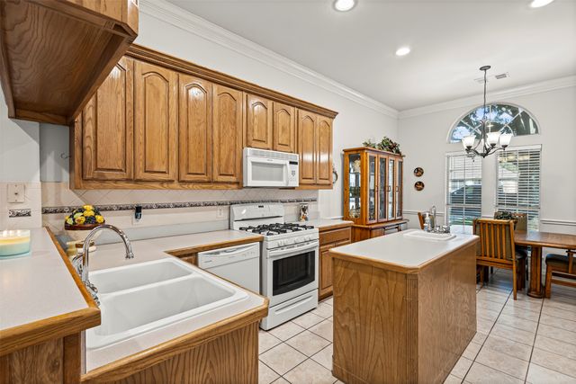 710 Mcmurry, Waxahachie, TX 75165