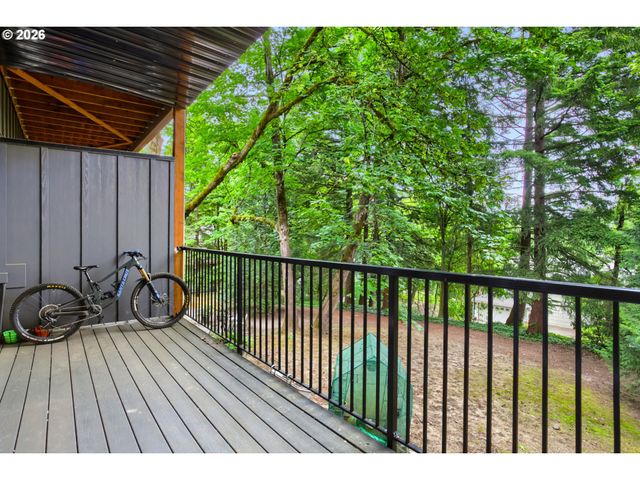 4 TOUCHSTONE 111, Lake Oswego, OR 97035