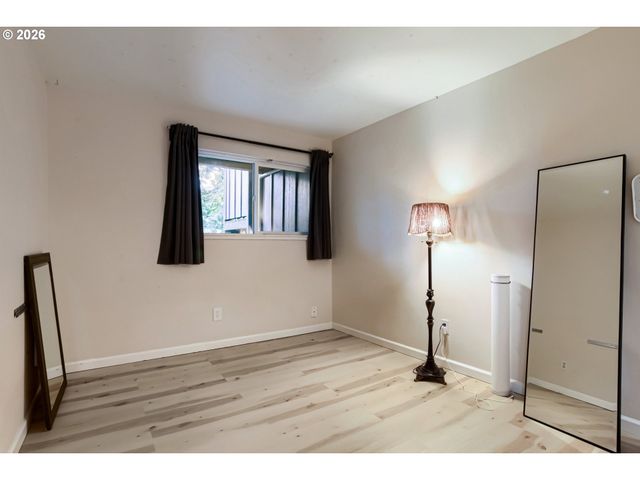 4 TOUCHSTONE 111, Lake Oswego, OR 97035