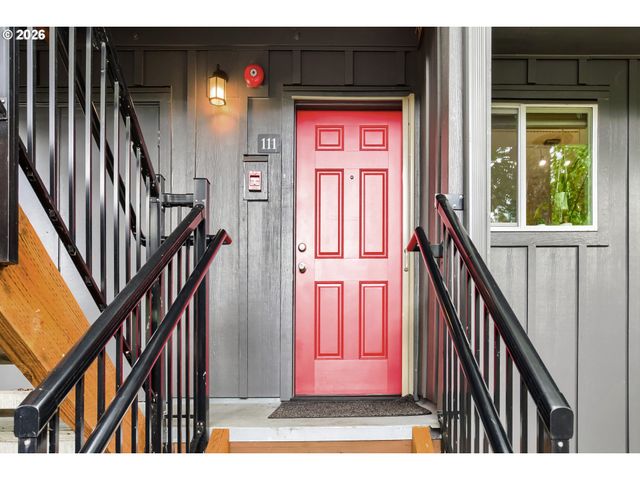 4 TOUCHSTONE 111, Lake Oswego, OR 97035