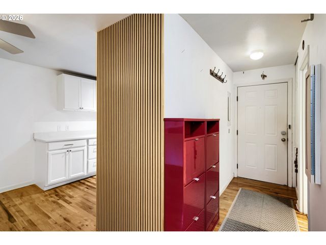 4 TOUCHSTONE 111, Lake Oswego, OR 97035