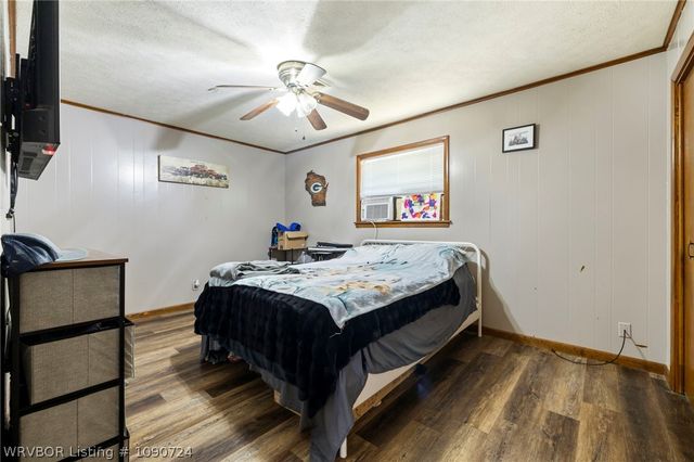 865 S Oak Street, Greenwood, AR 72936