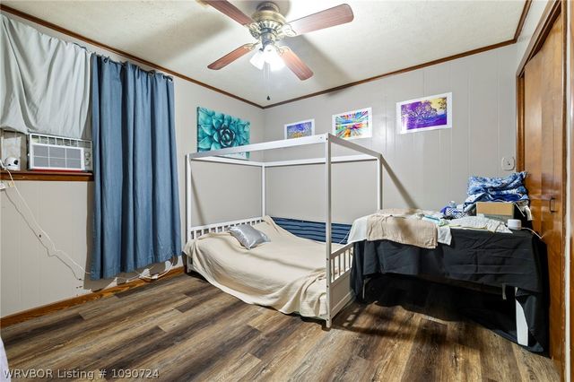 865 S Oak Street, Greenwood, AR 72936