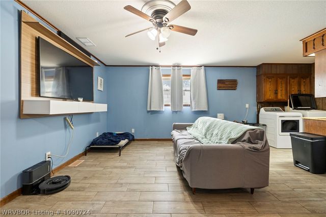 865 S Oak Street, Greenwood, AR 72936