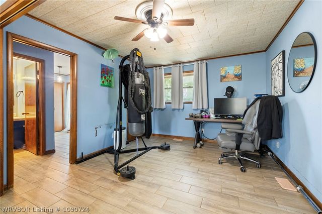 865 S Oak Street, Greenwood, AR 72936