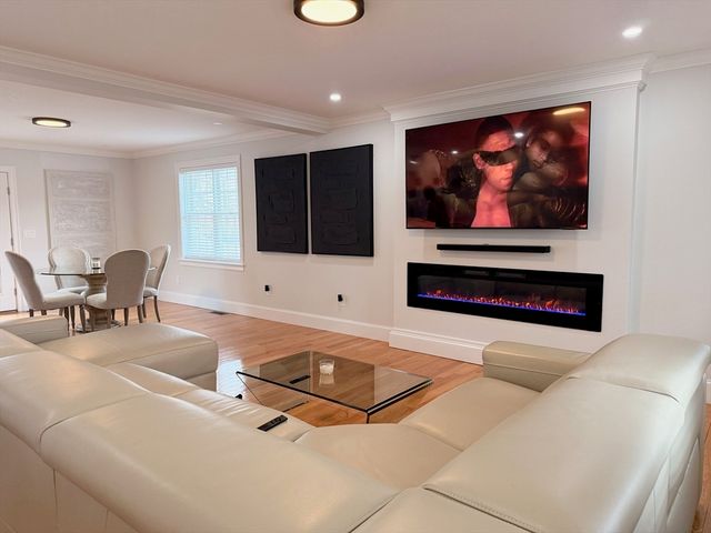 16 Palmer St, Brockton, MA 02301