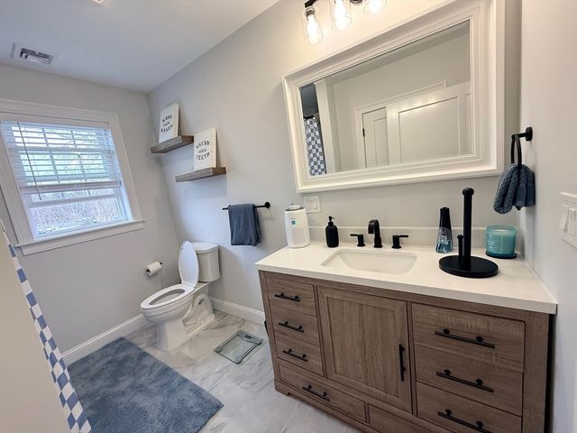 16 Palmer St, Brockton, MA 02301