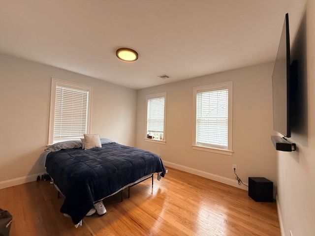 16 Palmer St, Brockton, MA 02301