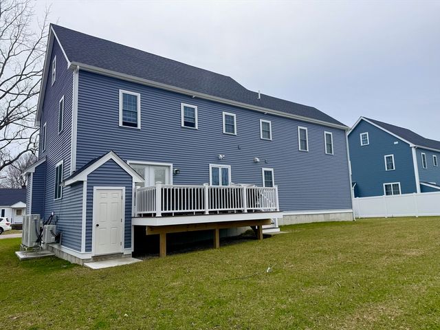 16 Palmer St, Brockton, MA 02301