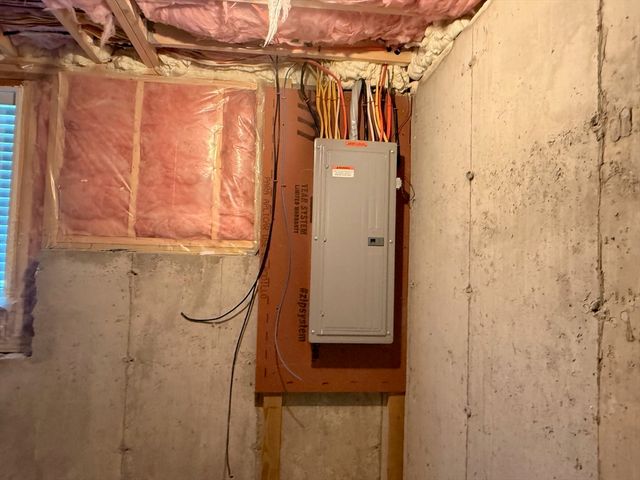 16 Palmer St, Brockton, MA 02301