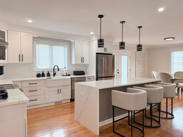 16 Palmer St, Brockton, MA 02301